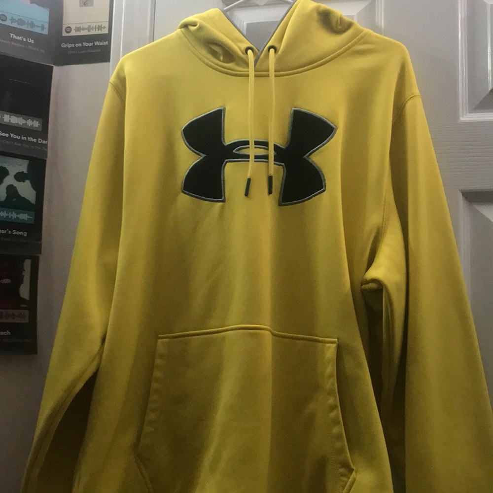 Men’s under armor hoodie